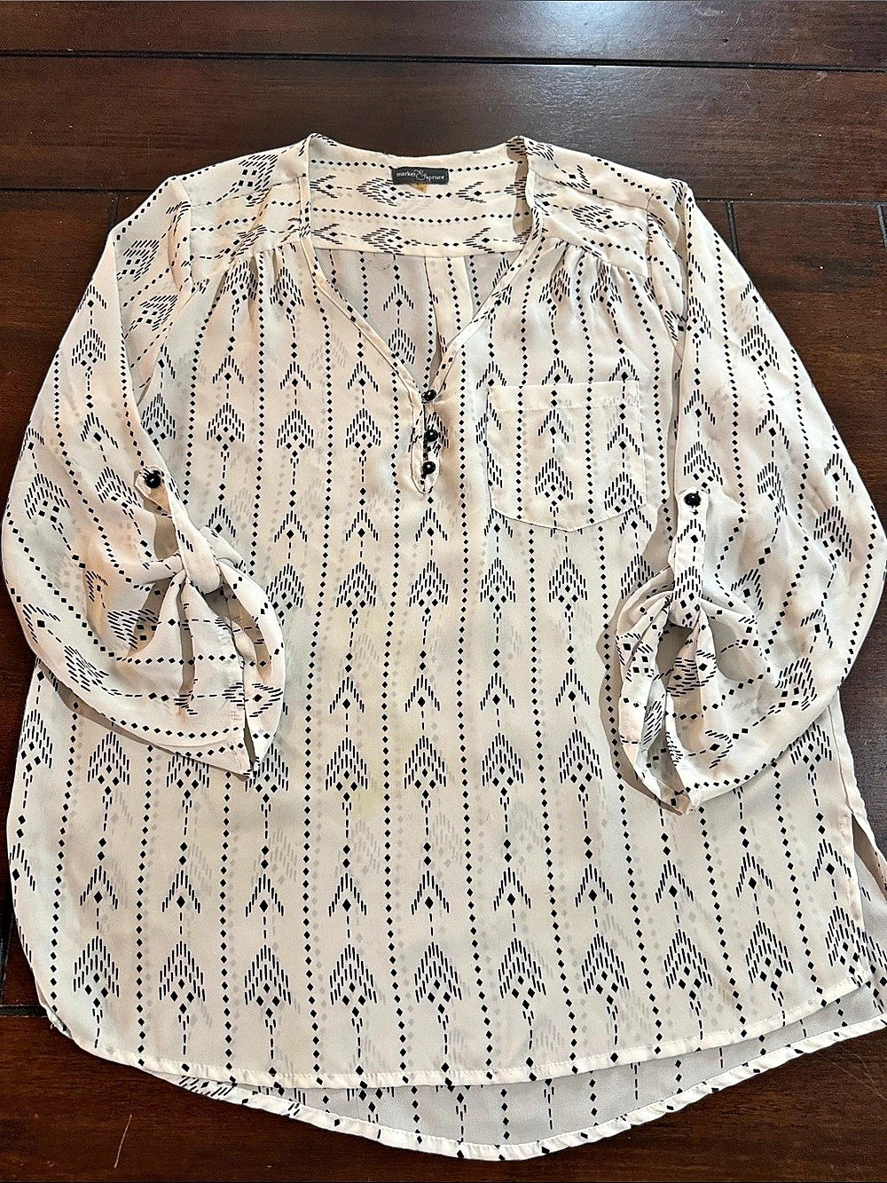 market & spruce Geometric Blouse in Cream & Black Like New